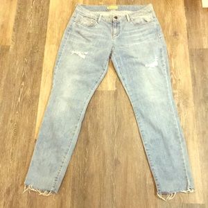 Distressed Guess Jeans (Size 31)